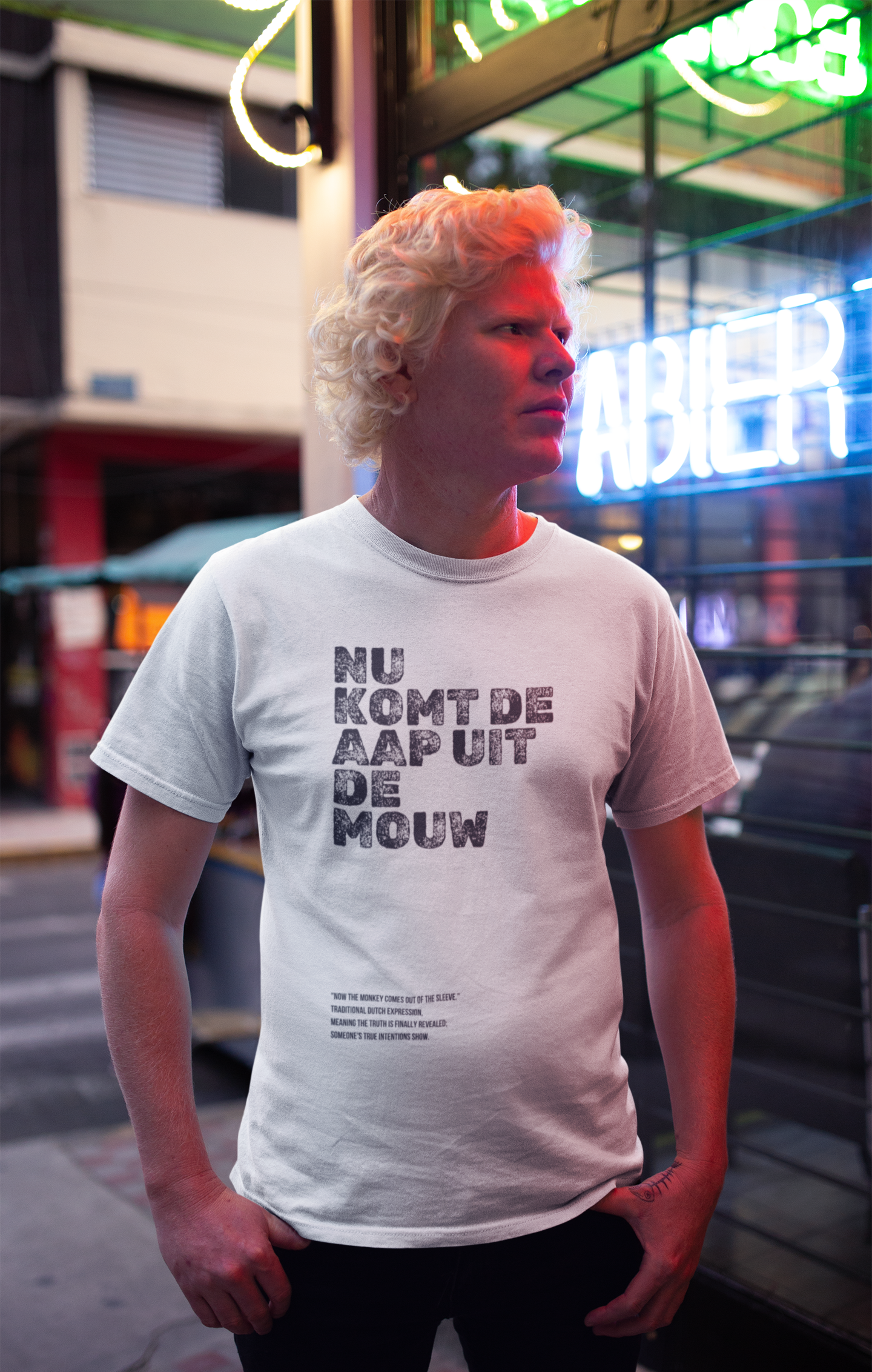 Nu komt de aap uit de mouw - t-shirt